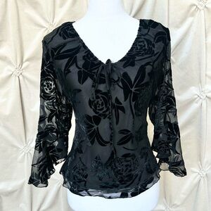 ❌SOLD❌ Velvet Burnout Rose Print Blouse